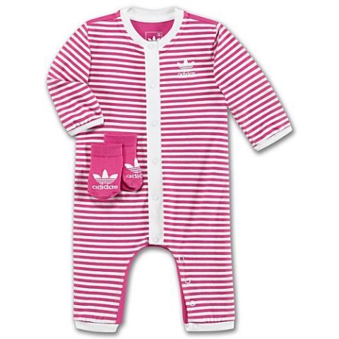 GIFT SET (ONESIE PLUS SOCKS)