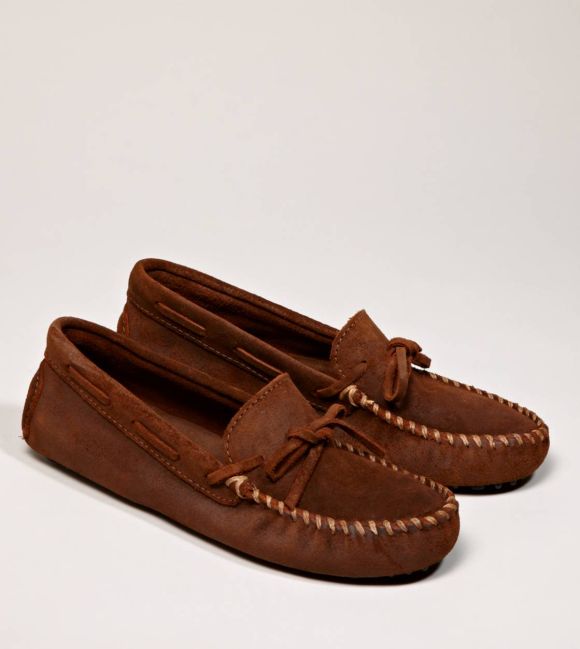 MINNETONKA ORIGINAL COWHIDE DRIVING MOC